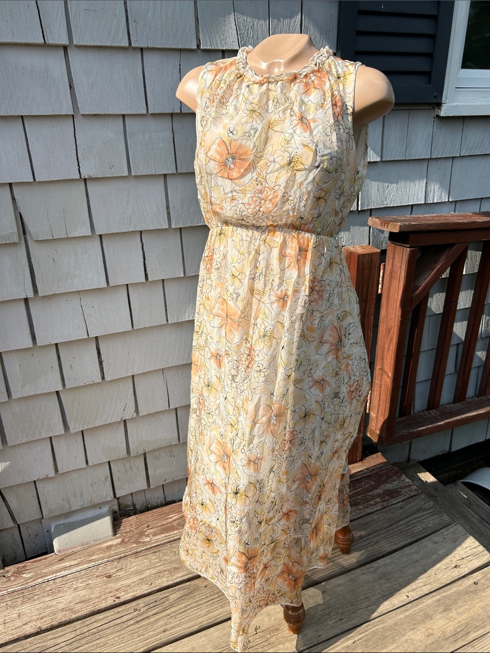 Le Ragazze silk blend floral maxi dress - romantic -smocked waist - Lg